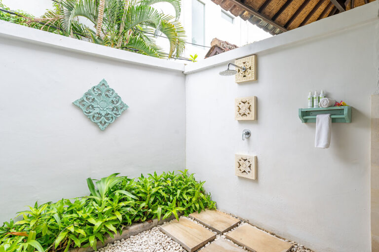 one bedroom tropical villa seminyak